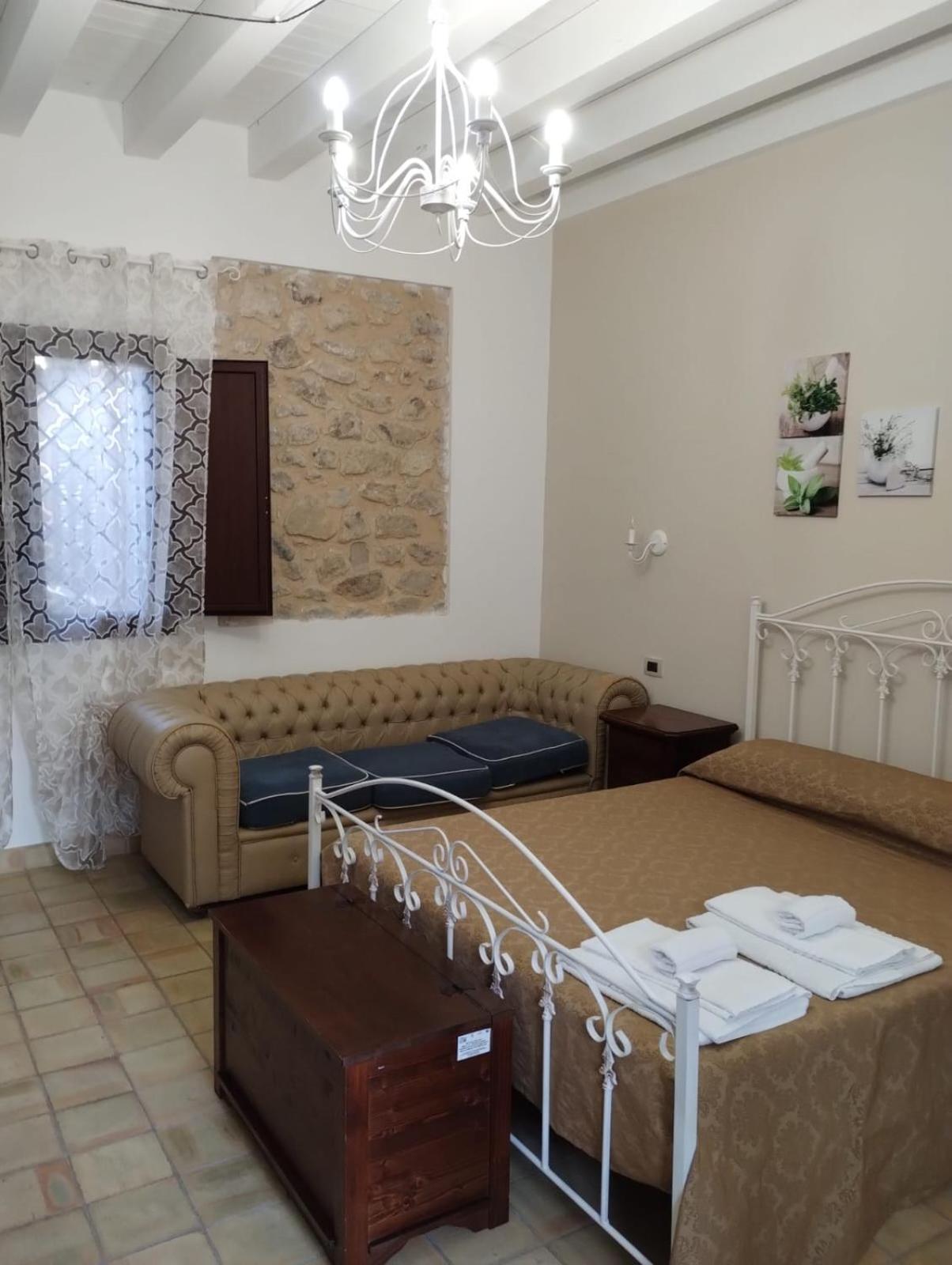 Agriturismo Baglio Del Melograno Villa Aragona Екстериор снимка